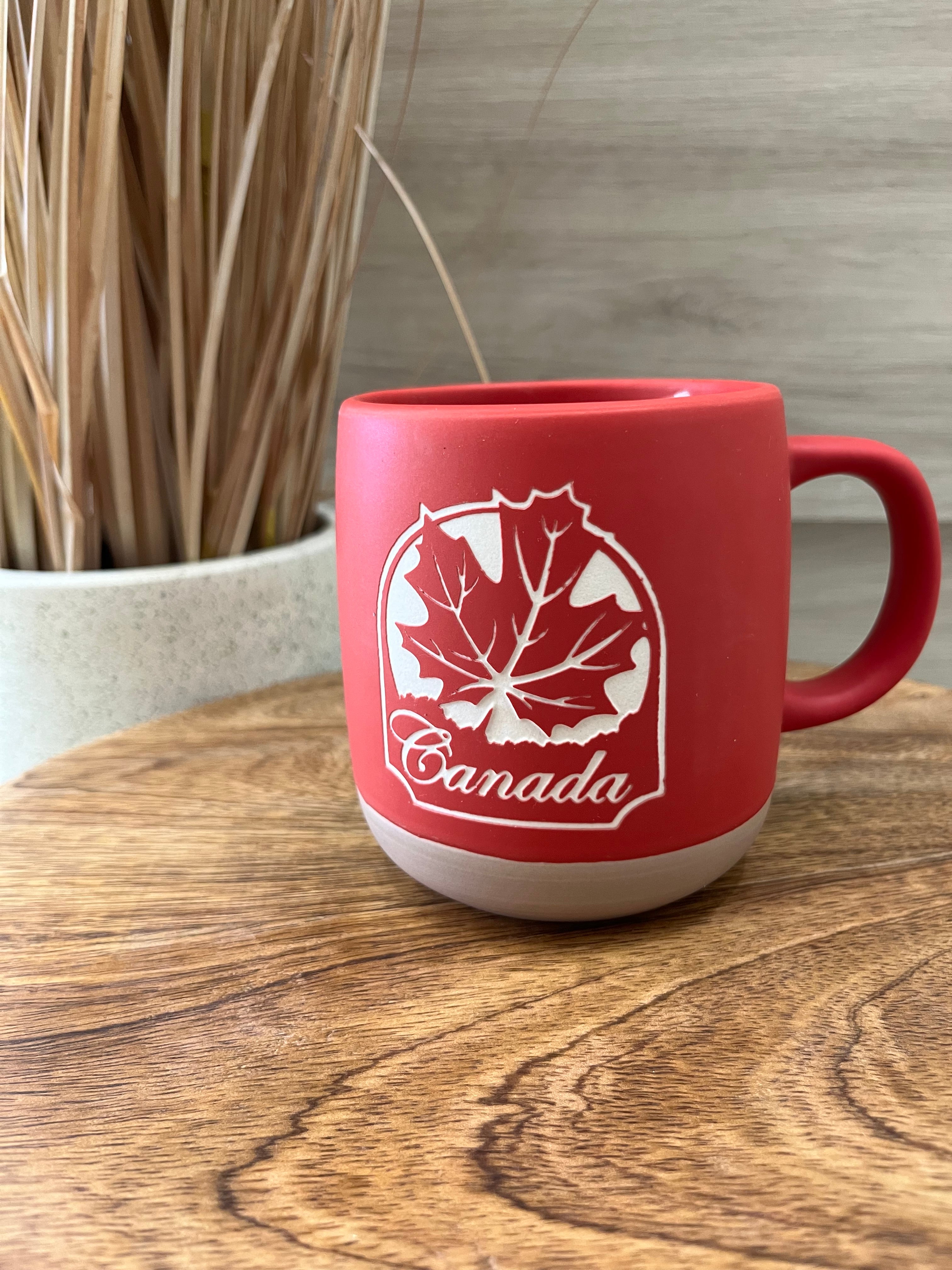 MAPLE LEAF CANADA MUG