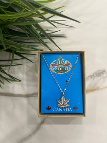 BOXED MAPLE LEAF NECKLACE