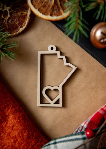 MANITOBA WITH HEART ORNAMENT