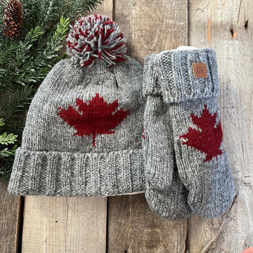 WOOL MAPLE LEAF POM POM TOQUE