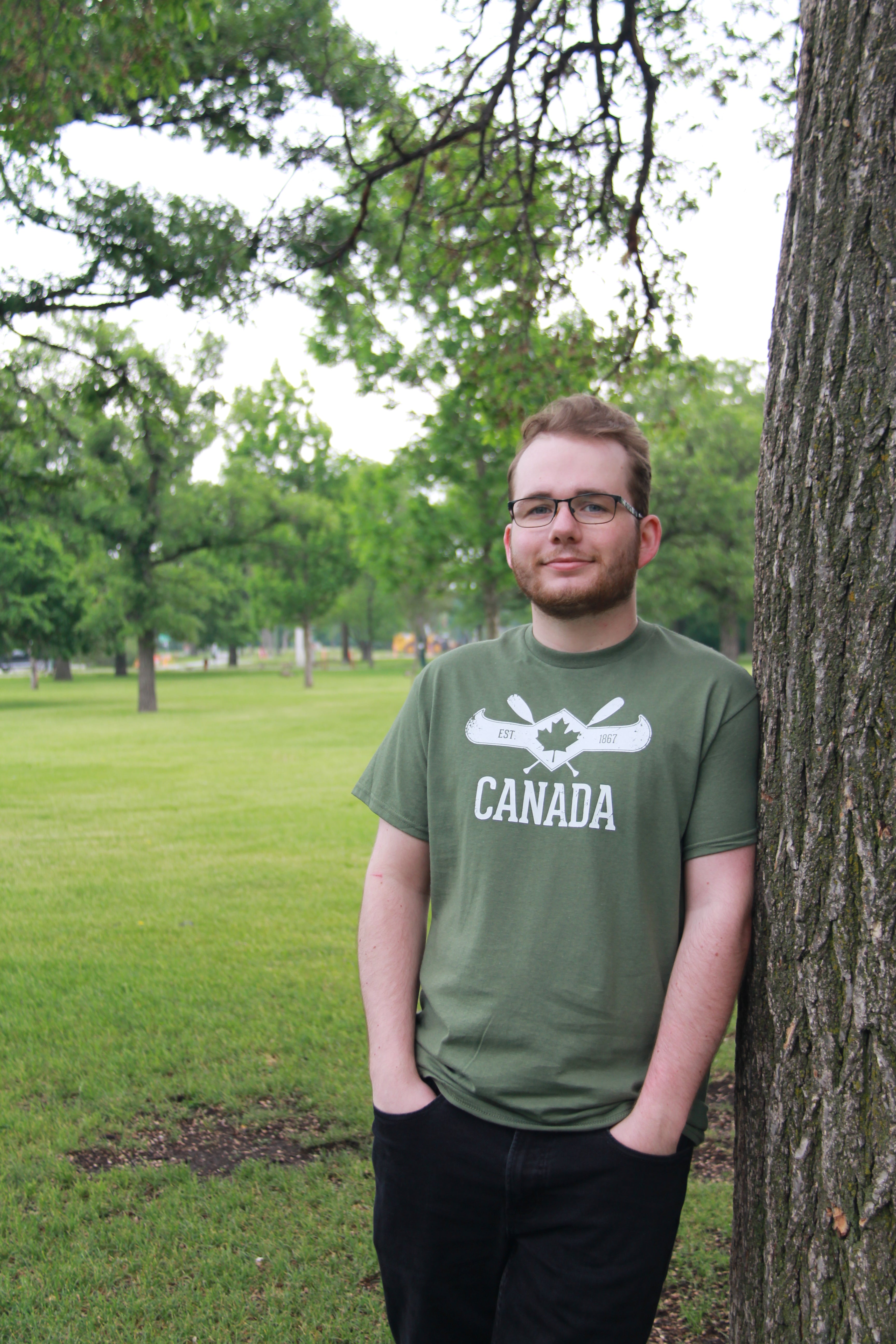 CANOE AND PADDLE CANADA TEE