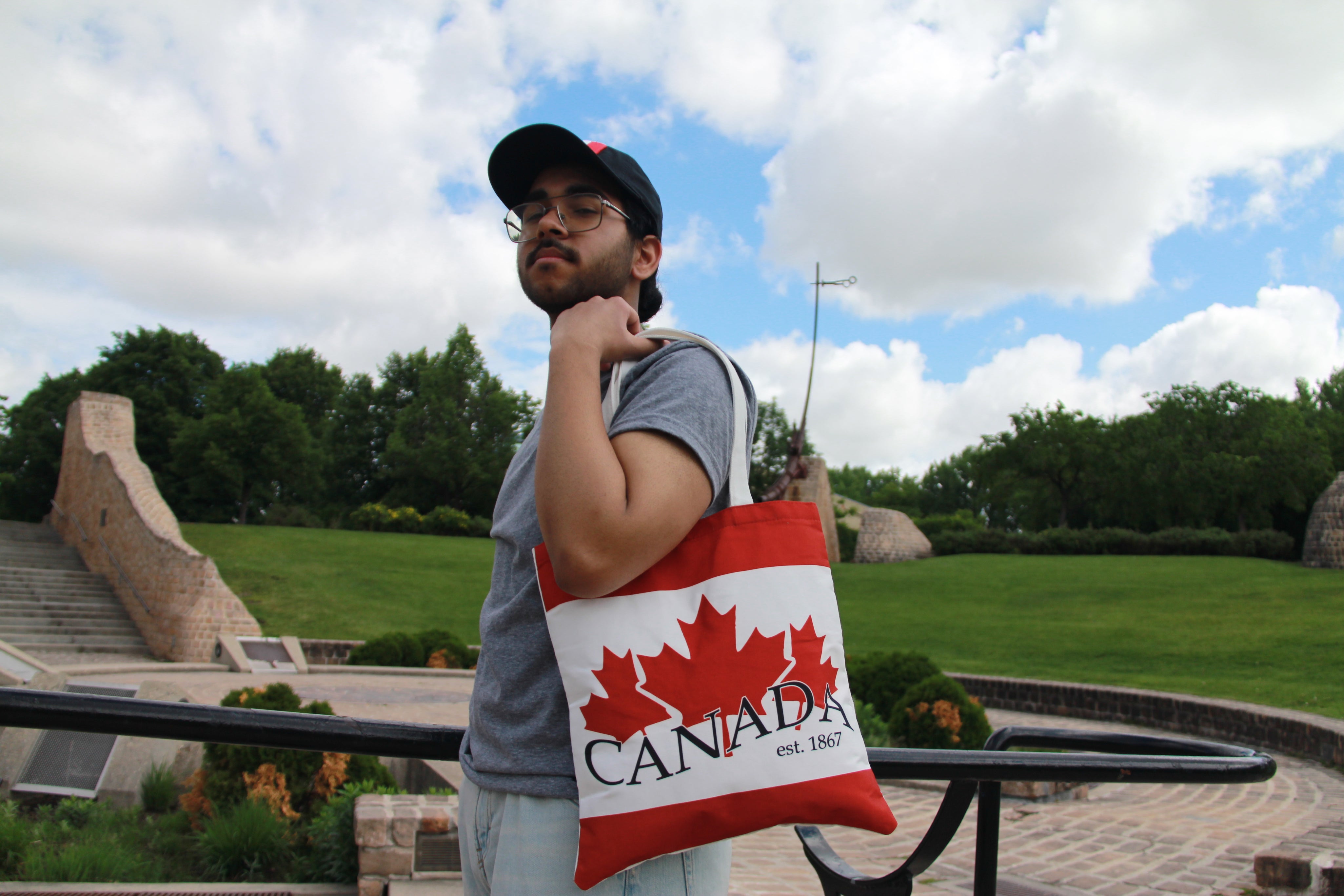 CANADA MAPLE LEAF TOTE