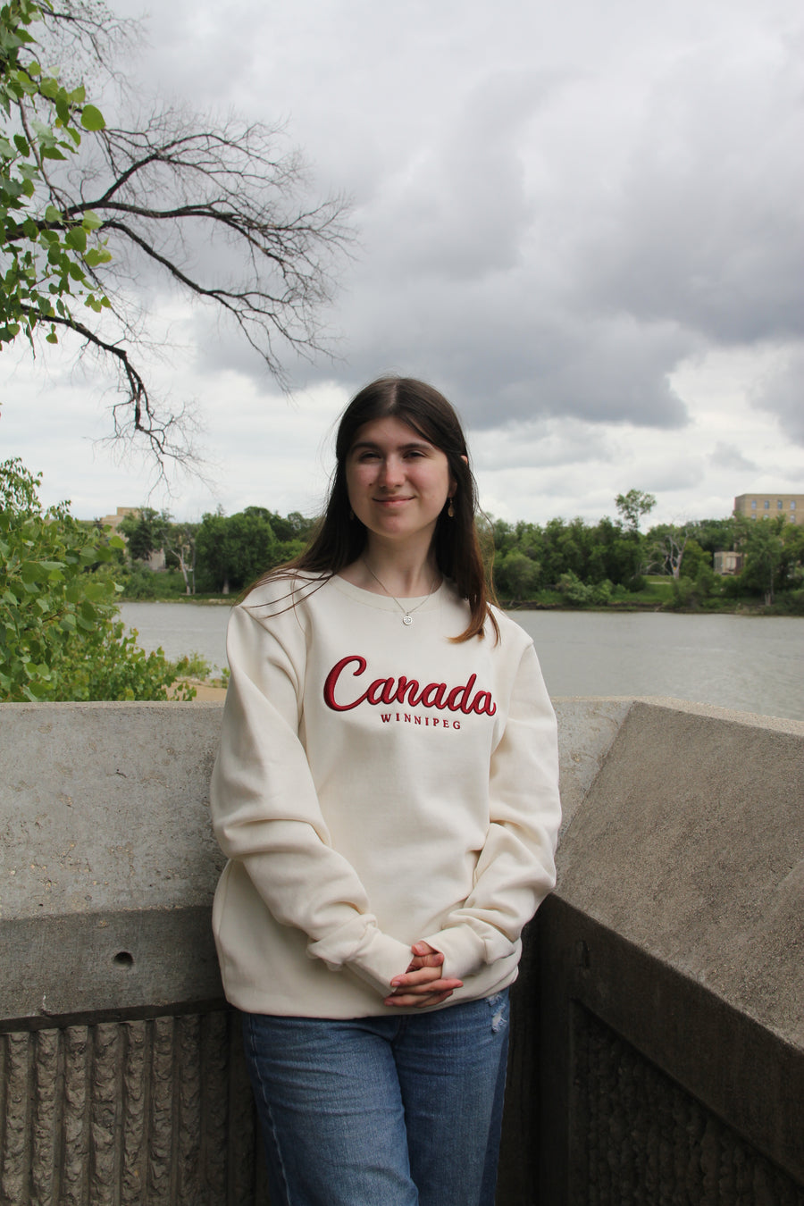 EMBROIDERED CANADA CREWNECK