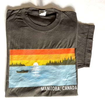 LAKE LANSCAPE WITH BOAT T-SHIRT
