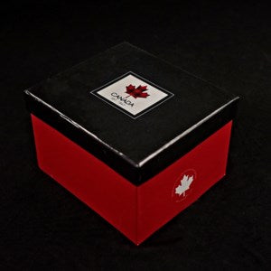 PLAID MAPLE LEAF MUG IN BOX