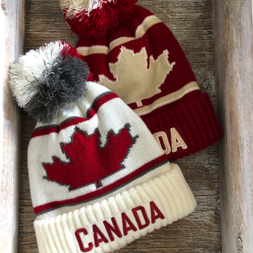 CANADA TOQUE WITH POMPOM AND MAPLE LEAF