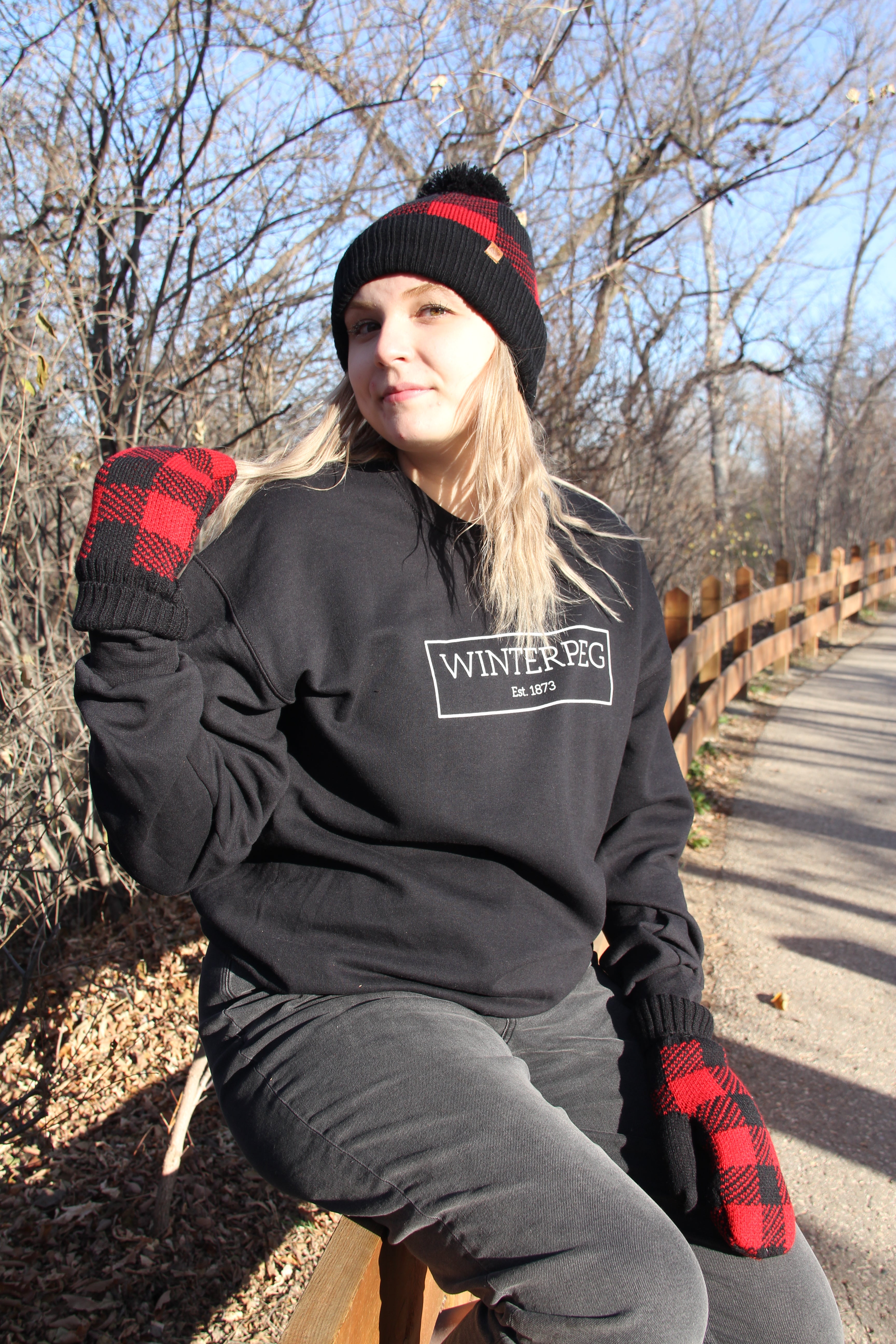 WINTERPEG EST 1873 CREWNECK