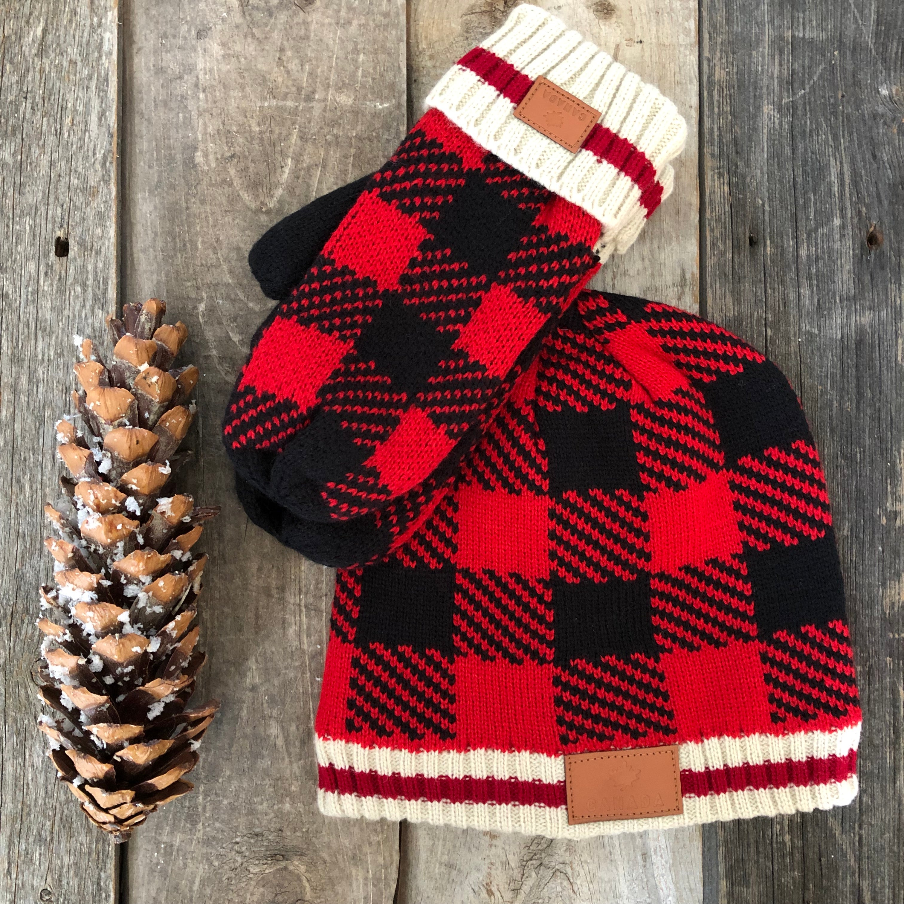 PLAID CABIN MITTS