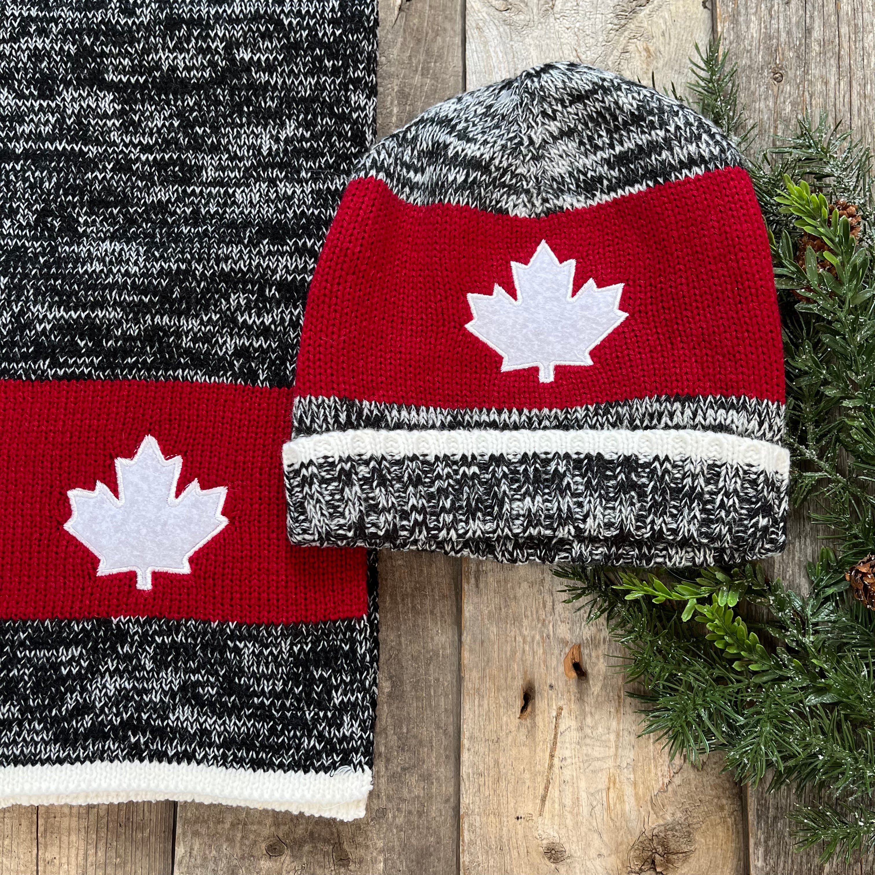 MAPLE LEAF KNIT TOQUE